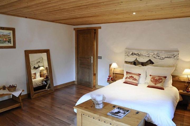 La Ferme D Emilienne Bed & Breakfast Sallanches Room photo