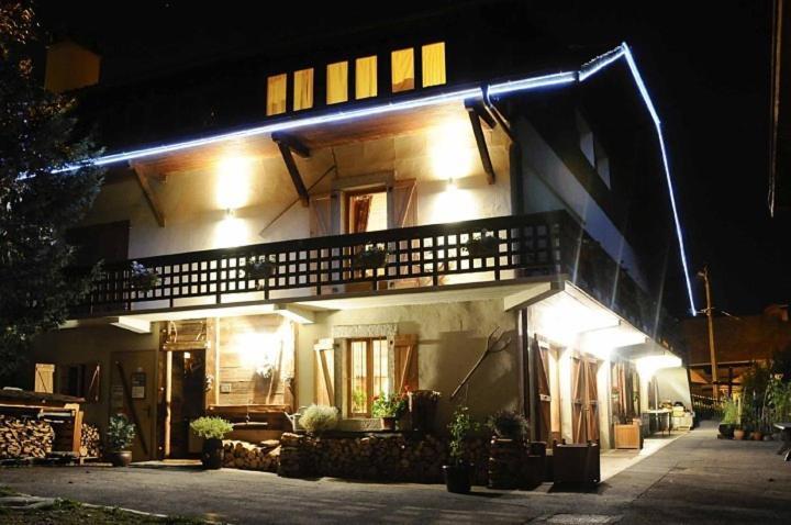 La Ferme D Emilienne Bed & Breakfast Sallanches Exterior photo